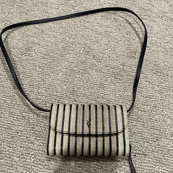 Simply Vera Wang purse - Picture 1 of 4